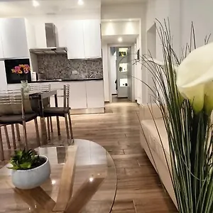 Casa Mia Metro A 100mt Rome