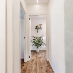 Loungefloor Metro A Netflix & Wi-fi Rome