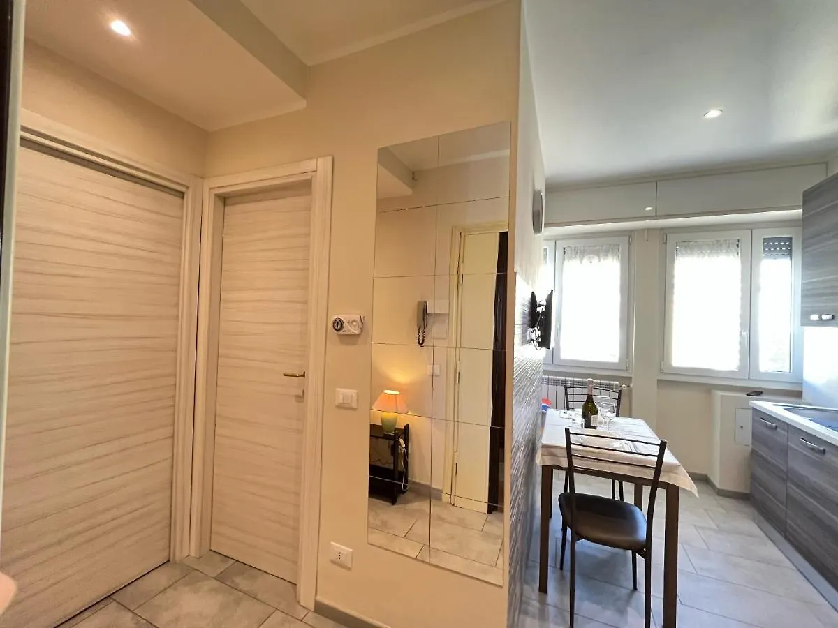 Suite Tuscolana Rome 0*,  Italy